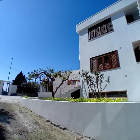 Casa de hóspedes Carachouse *