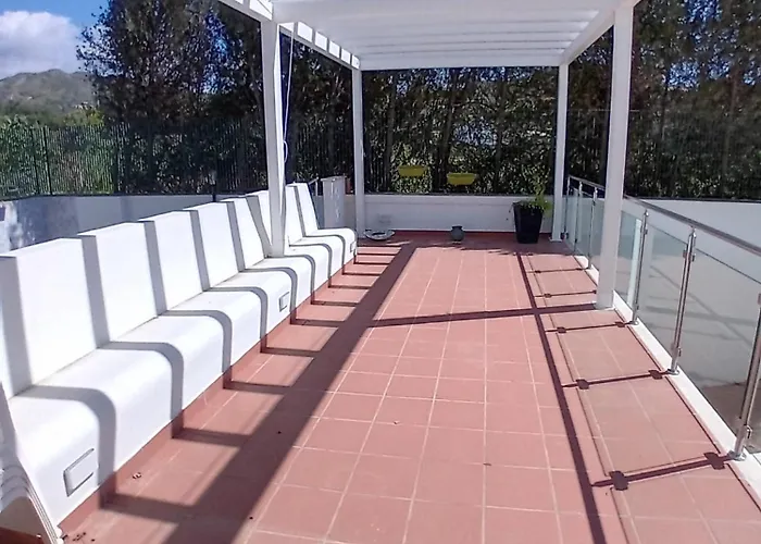 Carachouse בית הארחה